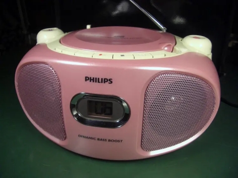 Philips CD Sound Machine AZ 102C pink Edition (FM Radio, AUX-IN, Dynamic Bass Boost)