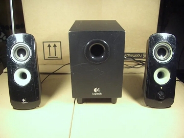 Logitech Z323 2.1 Subwoofer Lautsprecher System Gaming, Heimkino etc. 30 Watt RMS