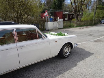Oldtimer mit Fahrer zur Hochzeit mieten