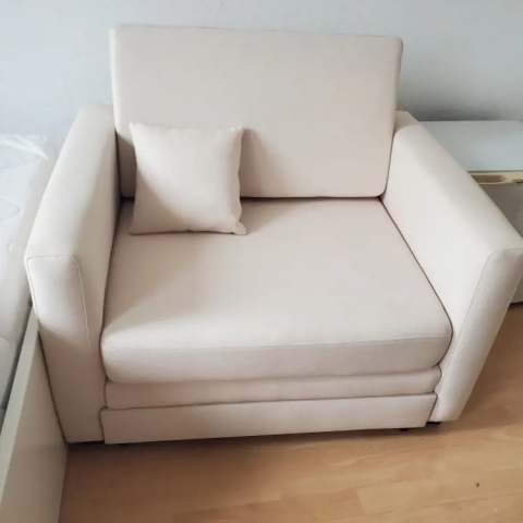 Couchsessel zu verschenken