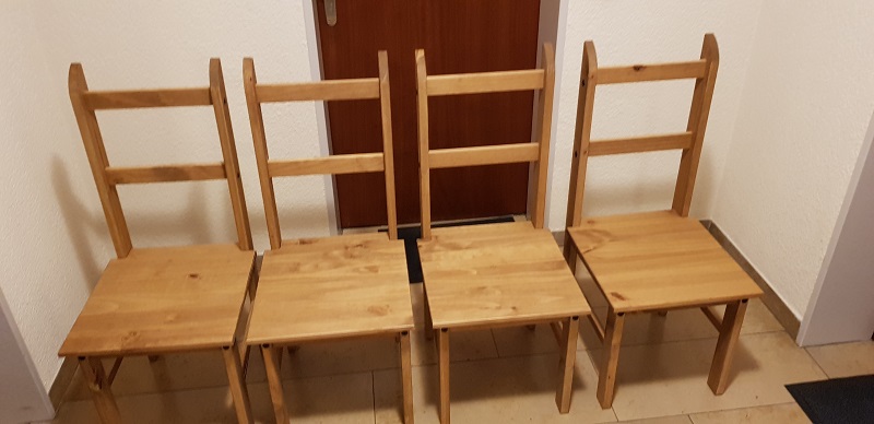 4 Stühle