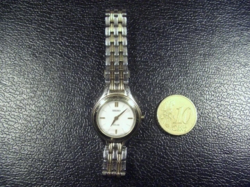 Rare Seiko Solaruhr Damen silber gold bicolor 22mm V114-0AB0 weißes Zifferblatt 6,5