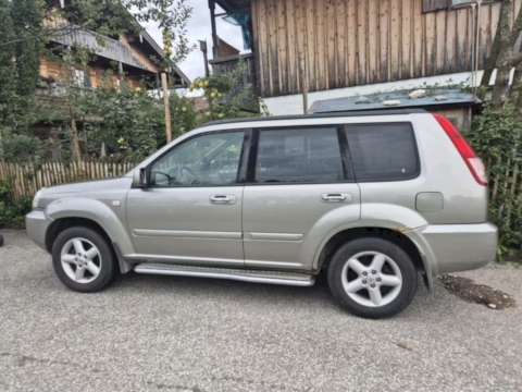 Nissan X-Trail 2,2 Diesel mit TÜV