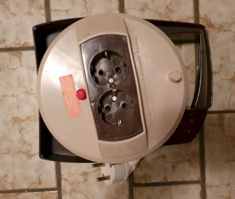 10m Kabeltrommel Kabelbox mit 2 Steckdosen Verlängerungskabel