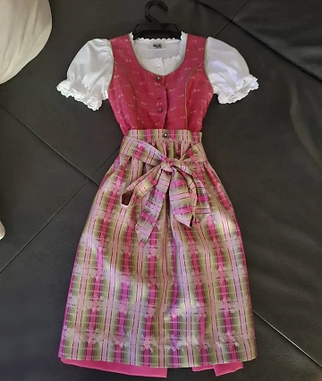 Kinder Dirndl Größe 104, 3 teilig.