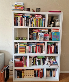 Bücherregal weiß H 172 B 120 T 29cm zu verschenken!