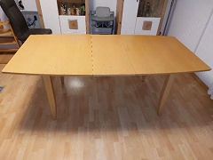 Esszimmertisch, buchefurniert, gut erhalten