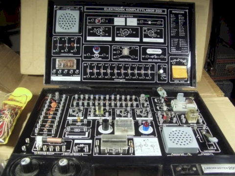 LINDY Elektronik Komplettlabor 200 mit Anleitung Experimentierkasten Laborkasten