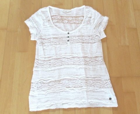 NEUWERTIGEs weißliches raffiniertes Shirt Größe S