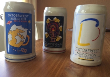 Oktoberfestbierkrüge