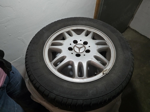 4 Sommerreifen auf Alufelgen