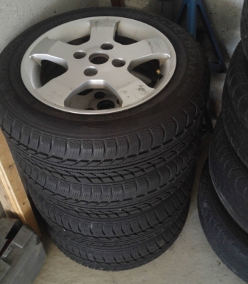 Winterreifen auf Alufelge . Hankog 175/65 / 15 für Mitsubishi Carisma