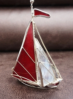 Dekorativer Segelboot-Lichtspiel-Teelichthalter im Tiffany Stil