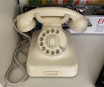 Telefon Bakelit elfenbeinfarben Post Mod