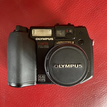 Olympus Camedia , C-5050 Zoom 5MP Digitalkamera