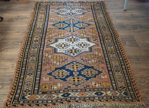 Orientteppich, rost-orangefarben, geometrische Musterungen, 190 x 110 cm