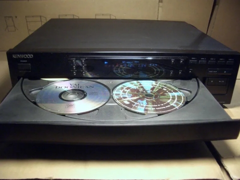 Kenwood DP-R3080 ein 5-fach-CD Wechsler mit Shuffle Play