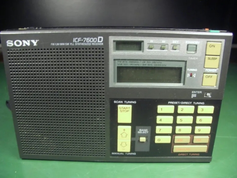 Sony ICF-7600D Weltempfänger voll funktionsfähig