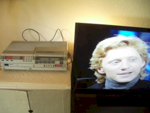 Philips VR2340 Video 2000 mit Scartanschluss und Stereo