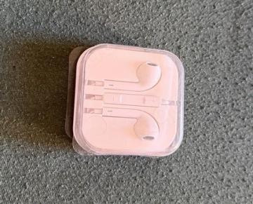 iPhone Kopfhörer mit 3,5 mm Klinke | Kabelgebunden | Neu & OVP