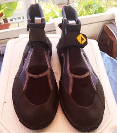 Surf und Wasserschuhe
