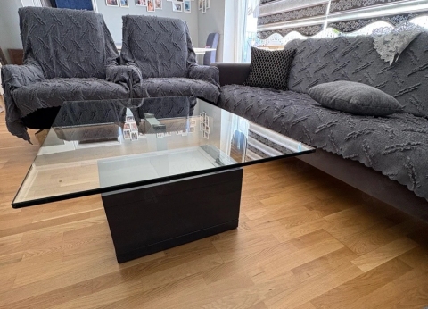 Couchtisch mit Glasplatte - TOP Zustand