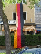 Fußball, Fans und Flaggenfarben - Wenn die Begeisterung zum Fenster heraushängt