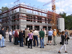 Politik zum Anfassen - Stadtrundgang der CSU in Laim