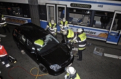 PKW kollidiert mit Tram