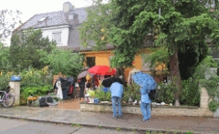 Laimer Hofflohmarkt kalt und feucht