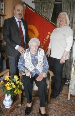 Gerda Bürger 90 Jahre - Eine SPD-Seniorin erzählt