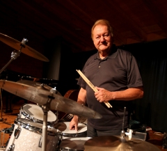 Charly Antolini im INTERIM