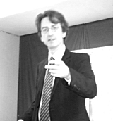 Guter Name oder Schall und Rauch? Rechtsanwalt Frank Tyra beim 49. Unternehmer-Stammtisch in Laim