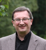 Kardinal Erzbischof Reinhard Marx ernennt Pfarrer Georg Rieger zum Dekan