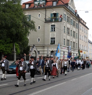 Großer Festumzug Höhepunkt bei der Laimer Stadtteilwoche