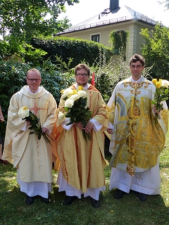 Drei Neupriester feierten ihre Nachprimiz in St. Ulrich - der ganze Pfarrverband feierte mit