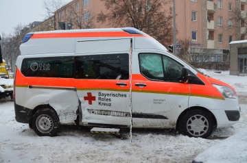 Unfall mit Krankentransportfahrzeug