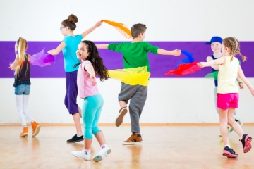 Kursangebote für Kinder im EZETHERA, dem Europäischen Zentrum für Tanztherapie Kursangebote für Kinder im EZETHERA, dem Europäischen Zentrum für Tanztherapie