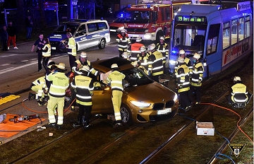 Vier Verletzte bei Verkehrsunfall