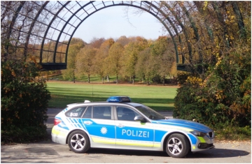 Zeit mit der Polizei im Westpark verbringen