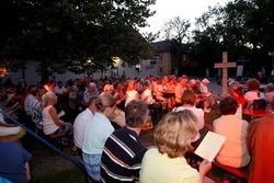 Licht in der Nacht - Christen beten miteinander für Laim