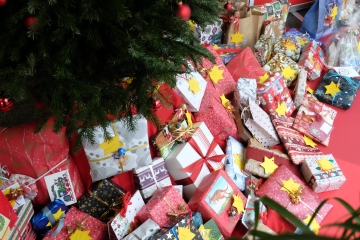 Weihnachts-Wunschbaum-Aktion in der Stadtbibliothek Laim - 21. November bis 12. Dezember