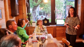 Ein Abend für die Gesundheit - Anett Koch beim 111. Unternehmerstammtisch in Laim