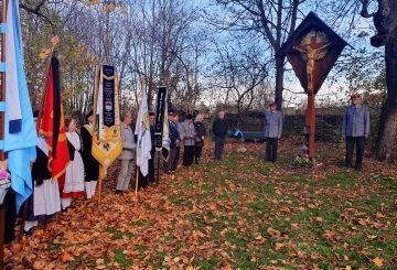 Gedenken am Laimer Feldkreuz zum Volkstrauertag