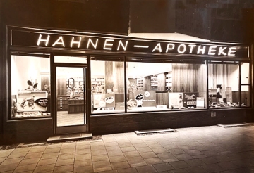 Mittlerweile die älteste Apotheke in Laim: Am 19.Februar 1959 wurde die Hahnen-Apotheke eröffnet