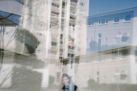 LAYERS OF LAIM: Experimente mit Zeit und Licht